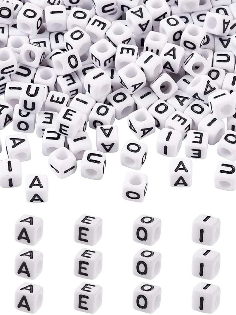 Entremeio letras vogais cubo
